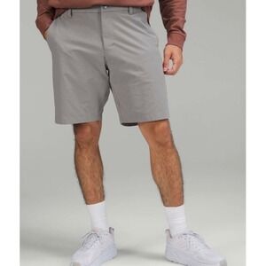 Lululemon Commission Classic Fit Short 9" VersaTwill Gull Grey Shorts Mens 38